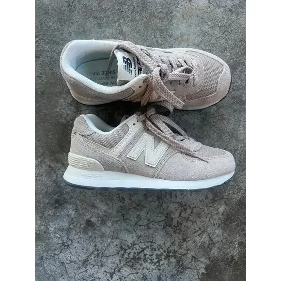 New Balance 574 Core Tan Nimbus Cloud Sneakers WL574EVW Women's 6.5 LIKE NEW - Picture 2 of 9